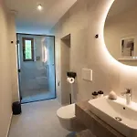 Kalan Boutique * Zirovnica