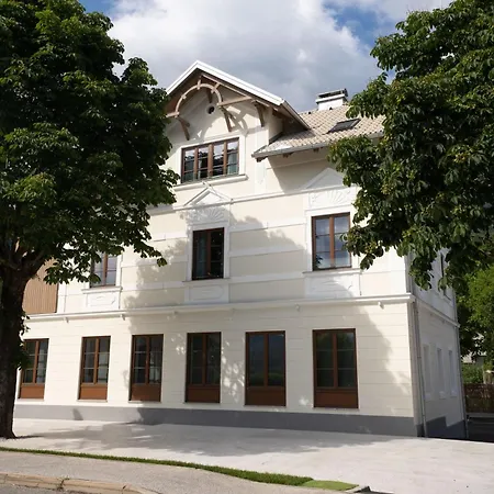 Kalan Boutique Zirovnica