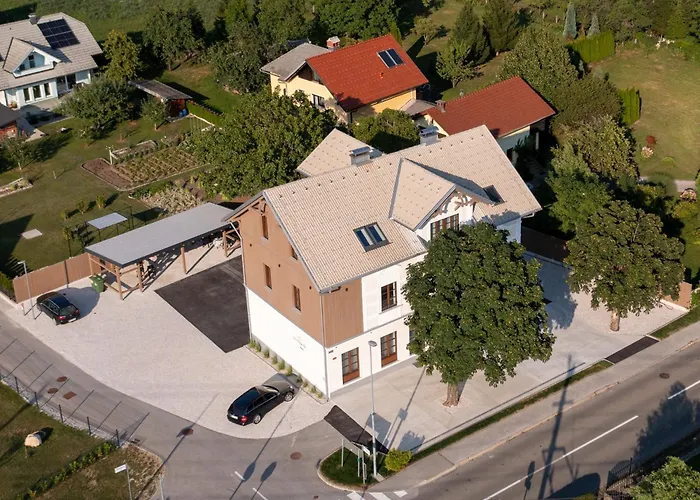 Kalan Boutique * Zirovnica